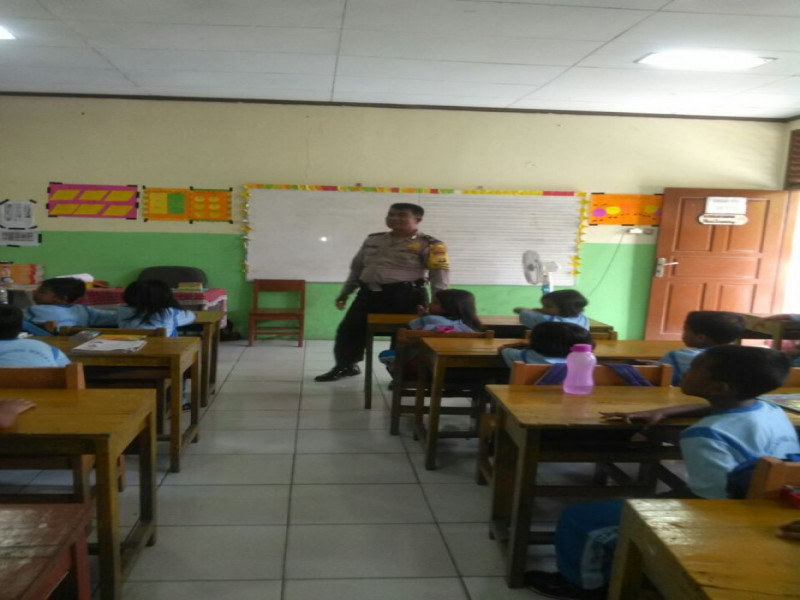 IMG-apresiasi-kepala-sekolah-atas-program-polkiss-pada-bhabinkamtibmas-kedaung-baru