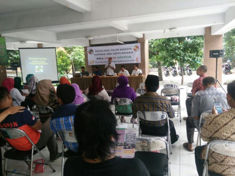 IMG-bhabinkamtibmas-polsek-cipondoh-hadiri-sosialisai-koperasi-abdi-kerta-raharja