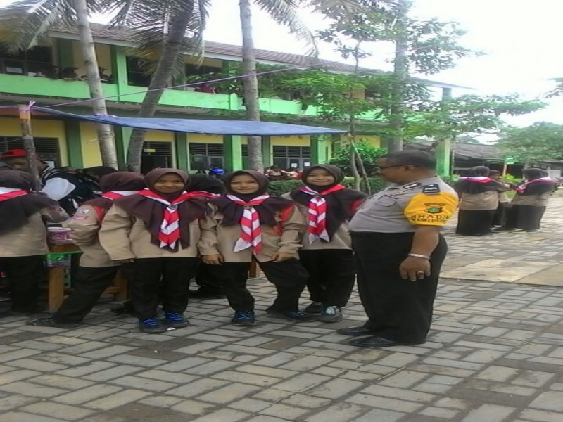 IMG-bhabinkamtibmas-polsek-sepatan-himbau-siswa-siswi-menjauhi-perbuatan-tauran