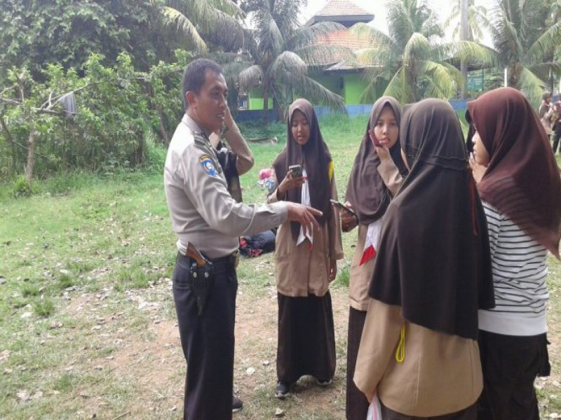 IMG-binmas-kelurahan-neglasari-imbau-pelajar-jaga-nama-baik-sekolah