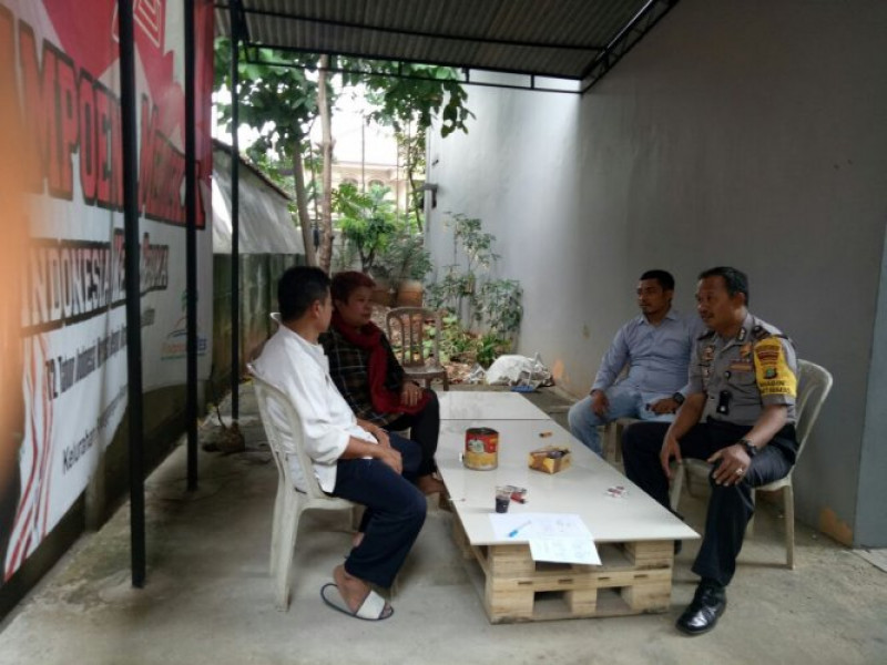 IMG-disela-hari-libur-aiptu-mulyadih-tetap-melaksanakan-kegiatannya-sambang-ke-warga