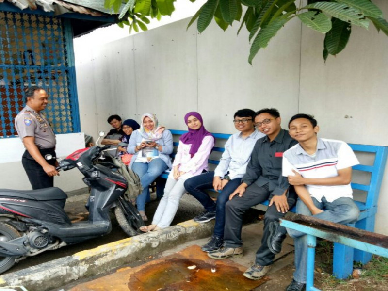 IMG-sinergitas-sekkel-dan-bhabinkamtibmas-kelurahan-panunggangan-memberikan-penyuluhan-bintibmas