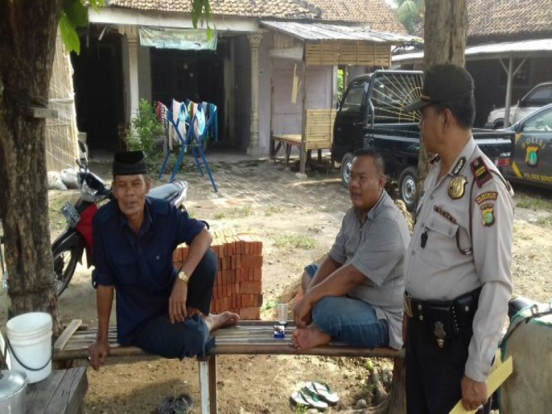 IMG-wakapolsek-sepatan-silaturahmi-ke-tokoh-masyarakat