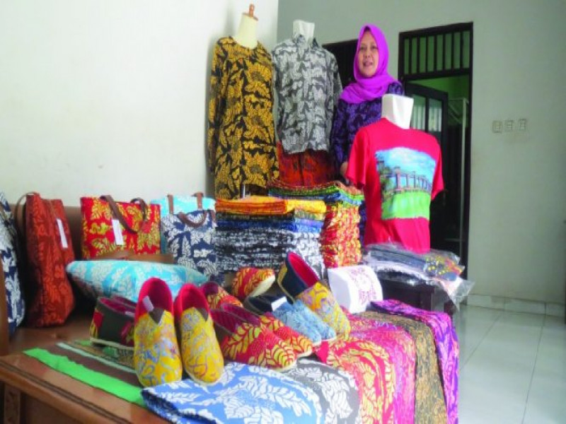 IMG-inovasi-batik-daun-benda-menembus-pasar-nasional