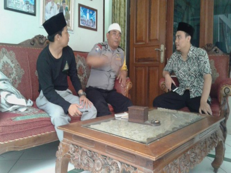 IMG-bhabinkamtibmas-kelurahan-tajur-brigadir-suhaedi-giat-sambang-ke-pondok-pesantren-tahfizul-quran-amanatul-huda