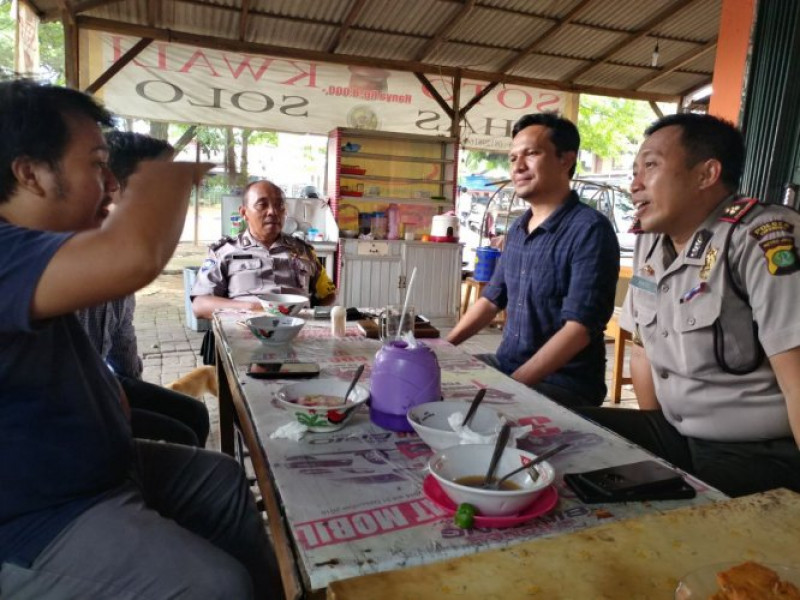 IMG-kapolsek-cipondoh-kunjungi-ketua-karang-taruna-himbau-cegah-peredaran-narkoba