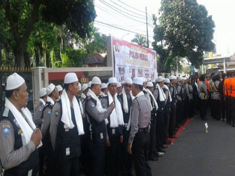 IMG-personil-polsek-sepatan-menghadiri-acara-apel-loncing-polisi-perduli-polres-metro-tangerang-kota