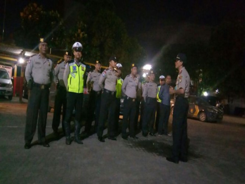 IMG-ciptakan-wilayah-aman-dan-kondusif-jajaran-polsek-jatiuwung-melakukan-patroli-mobile