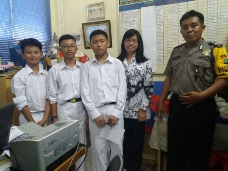 IMG-polkiss-aiptu-endah-di-smp-dian-bangsa-villa-bandara-himbau-guru-awasi-prilaku-pelajar