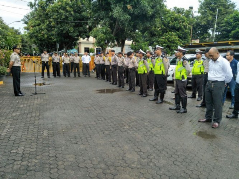 IMG-ucapan-terima-kasih-kepada-seluruh-anggota-di-sampaikan-wakapolsek-jatiuwung-saat-pimpin-apel-pagi