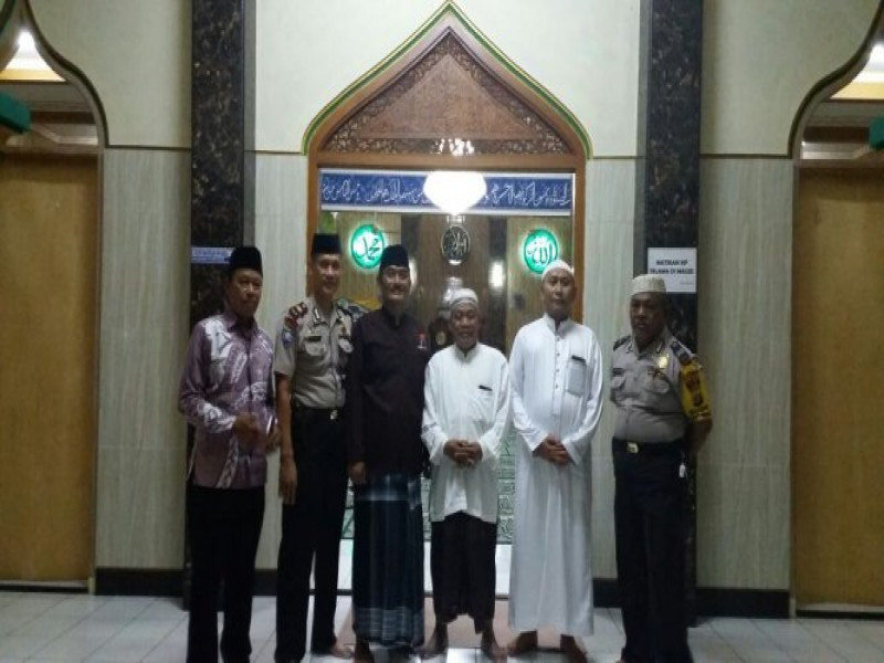 IMG-kanit-binmas-polsek-jatiuwung-silaturahmi-dengan-tokoh-agama-gembor