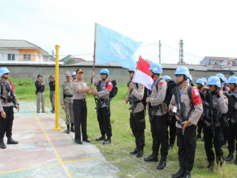 IMG-kapolres-pimpin-pelepasan-latpraops-dan-pembaretan-satgas-garuda-bhayangkara-ii-fpu-10-di-teluknaga