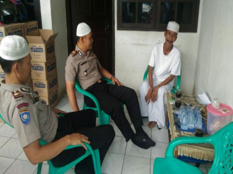 IMG-wakapolsek-bersama-kanit-binmas-polsek-jatiuwung-silaturahmi-dengan-ketua-fpi-kec-periuk