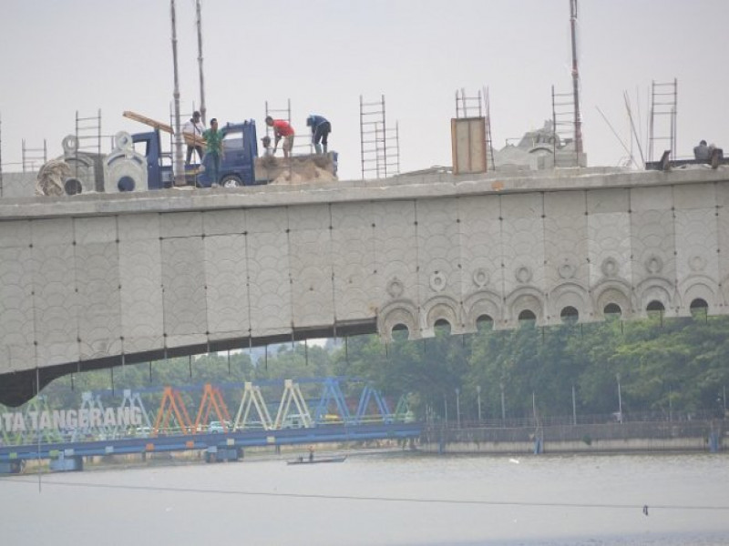 IMG-jembatan-dadang-suprapto-hampir-selesai