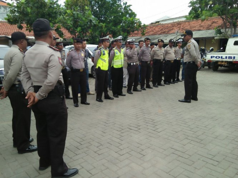IMG-apel-waspada-1-polsek-teluknaga-dalam-rangka-pengamanan-tabliq-akbar-dan-reuni-212-dipimpin-kapolsek