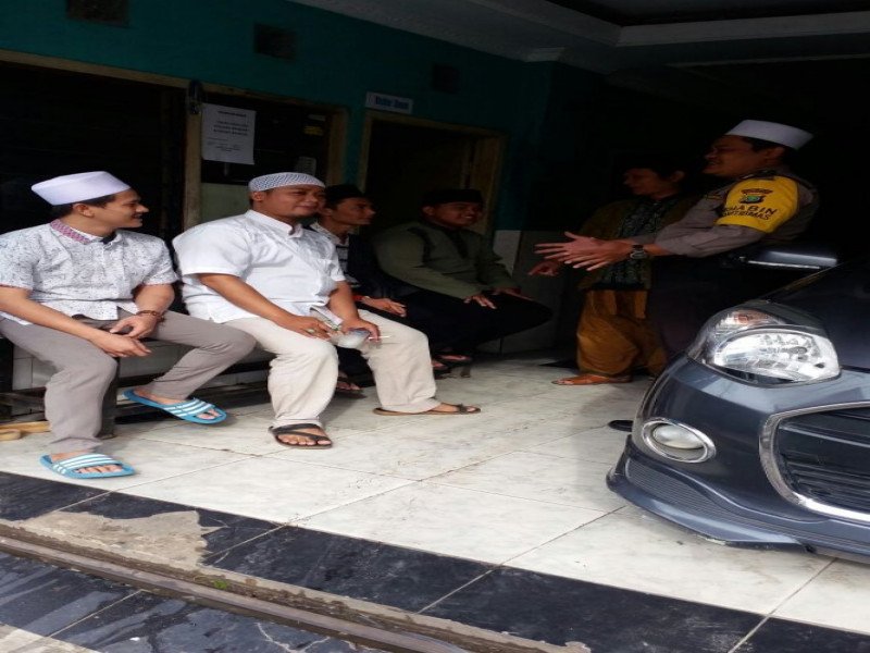 IMG-jalin-kedekatan-dengan-ulama-bripka-m-zaenudin-sambangi-ponpes-ummul-rodhiyyah