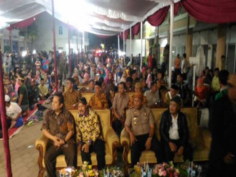 IMG-peringati-hari-wayang-nasional-3-pilar-hadiri-pergelaran-wayang-kulit-di-ruko-rotterdam-jatiuwung