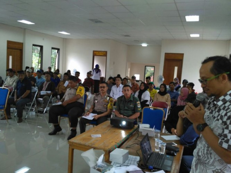 IMG-bhabinkamtibmas-kelurahan-pondok-bahar-menghadiri-sosialisasi-masalah-amdal-pembangunan-rs-mandaya-royal-puri