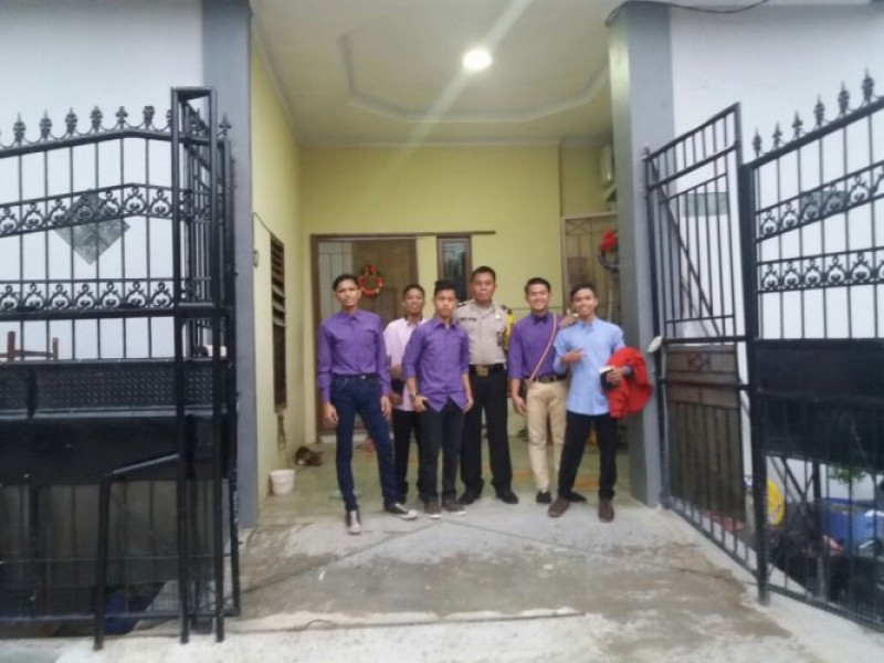 IMG-bhabinkamtibmas-kel-dadap-pam-perayaan-natal-gereja-villa-taman-bandara