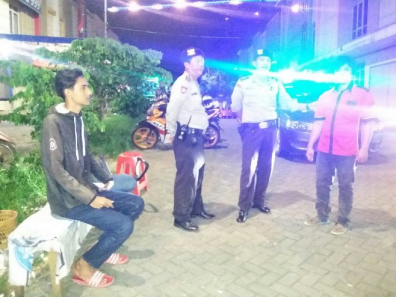 IMG-panit-1-sabhara-polsek-jatiuwung-ipda-dede-bersama-anggota-melaksanakan-patroli-cipta-kondusif