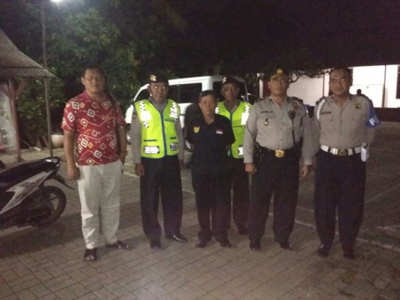 IMG-kapolsek-neglasari-monitoring-pengamanan-perayaan-natal-di-gereja-maranatha