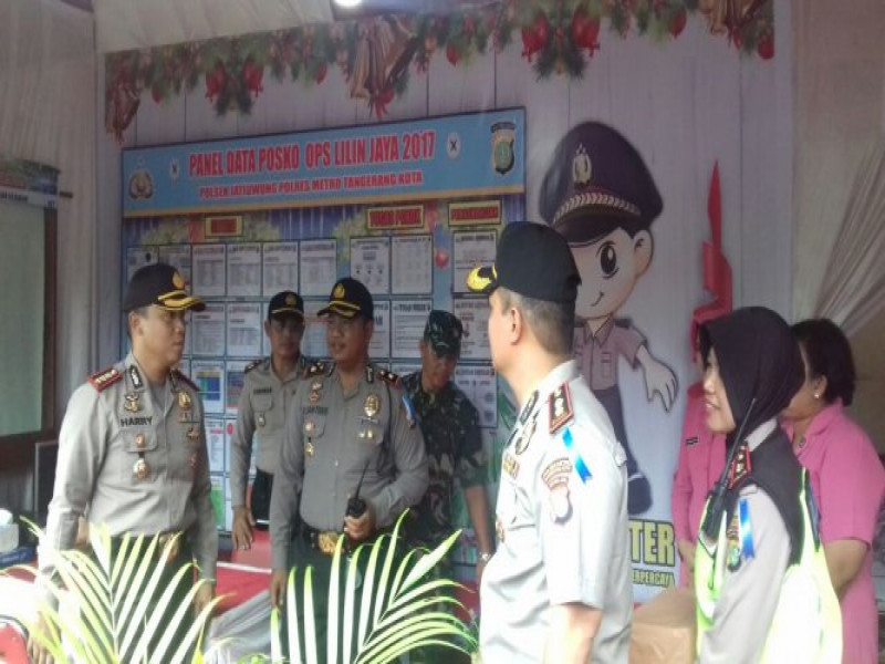 IMG-kapolrestro-tangerang-kota-bersama-jajarannya-kunjungi-pospam-lilin-di-gereja-santo-agustinus