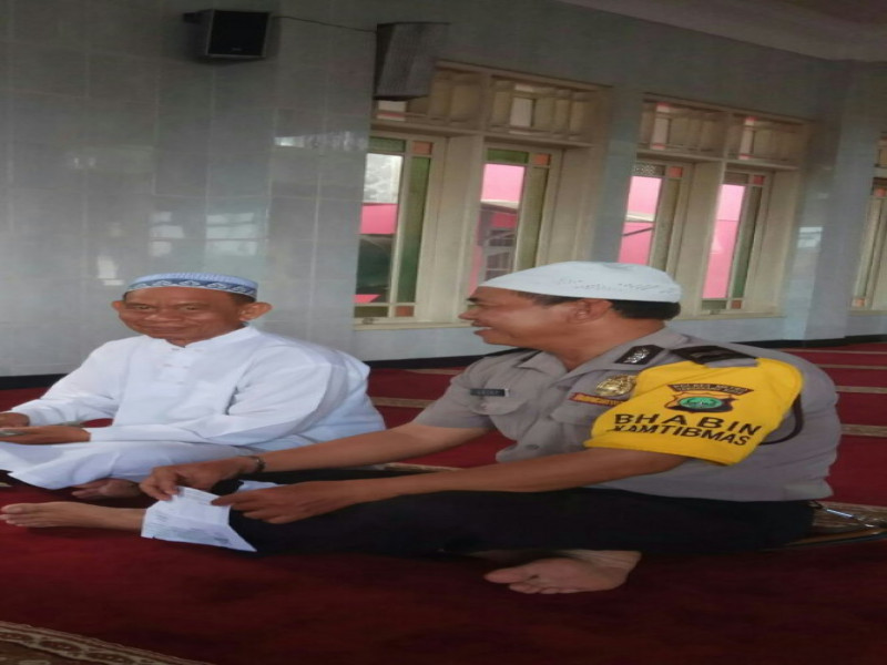 IMG-cegah-paham-radikalisme-aiptu-cecep-ajak-tokoh-agama-periuk-jaya-berdialog
