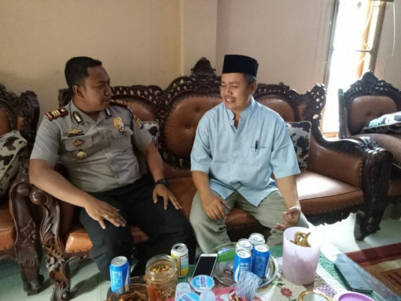IMG-program-polsantren-kapolsek-teluknaga-kunjungi-tokoh-agama-tingkatkan-komunikasi-kamtibmas