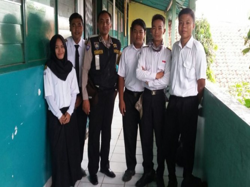IMG-melalui-program-polkis-binmas-karangsari-harap-pelajar-menjadi-generasi-unggul