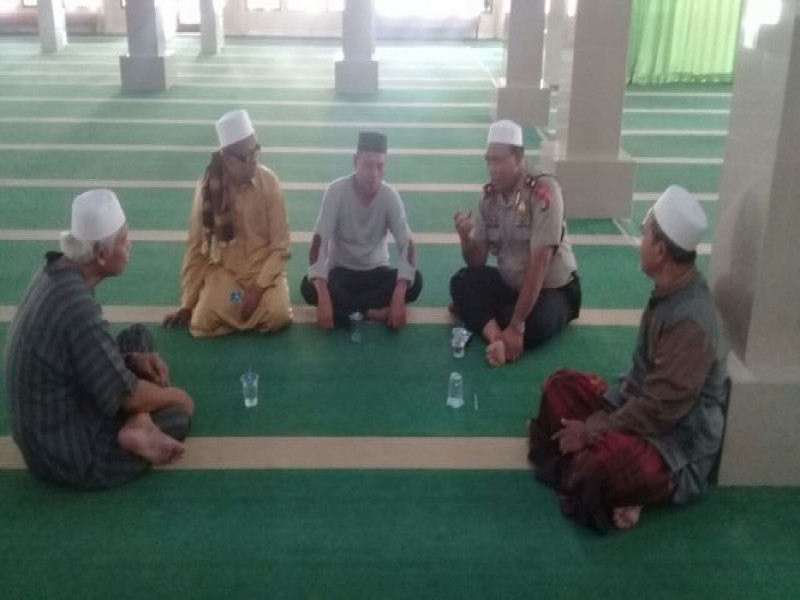 IMG-cinta-masjid-dan-sambangi-tokoh-kapolsek-neglasari-harap-terwujudnya-promoter-polri-di-tengah-masyarakat