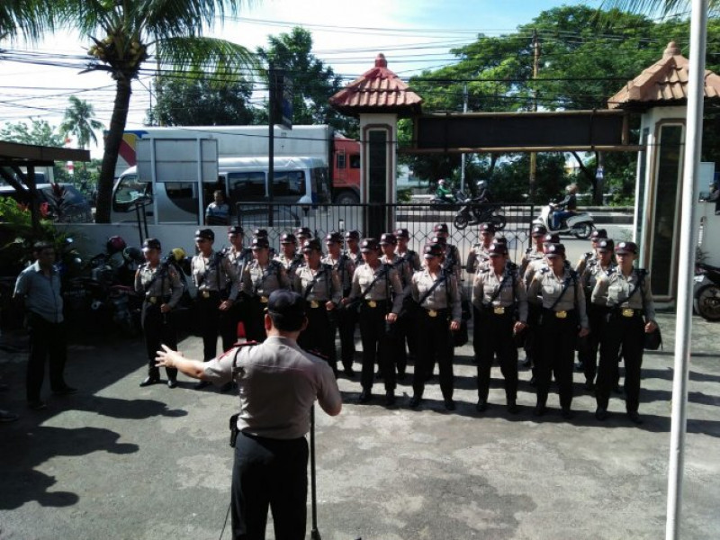 IMG-kapolsek-batu-ceper-menerima-25-siswa-magang-polwan-dari-polres-metro-tangerang-kota