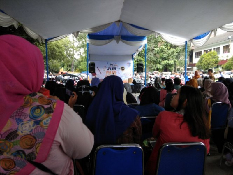 IMG-disnaker-kota-tangerang-gelar-job-fair-2018-di-cipondoh