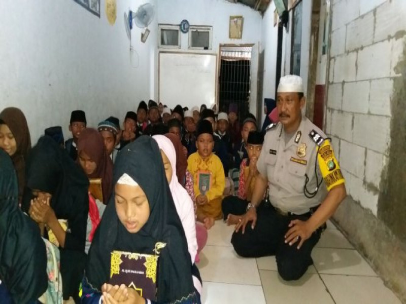 IMG-aiptu-iswiyadi-himbau-santri-jauhkan-sifat-radikalis