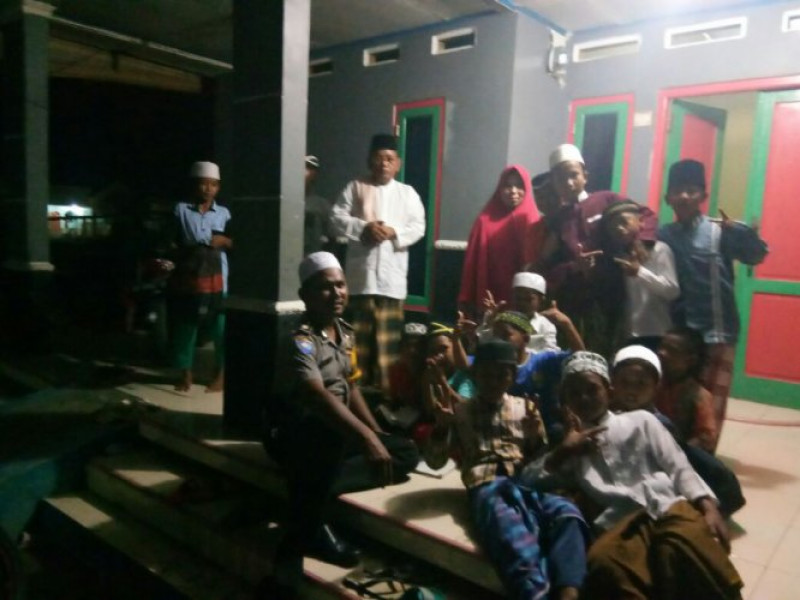 IMG-polsantren-bhabinkamtibmas-ds-muara-himbau-santri-jauhkan-paham-radikalisme