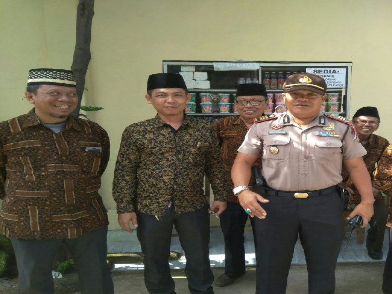 IMG-wakapolsek-neglasari-bersinergi-dengan-tokoh-masyarakat-selapajang-jaya-dalam-harkamtibmas