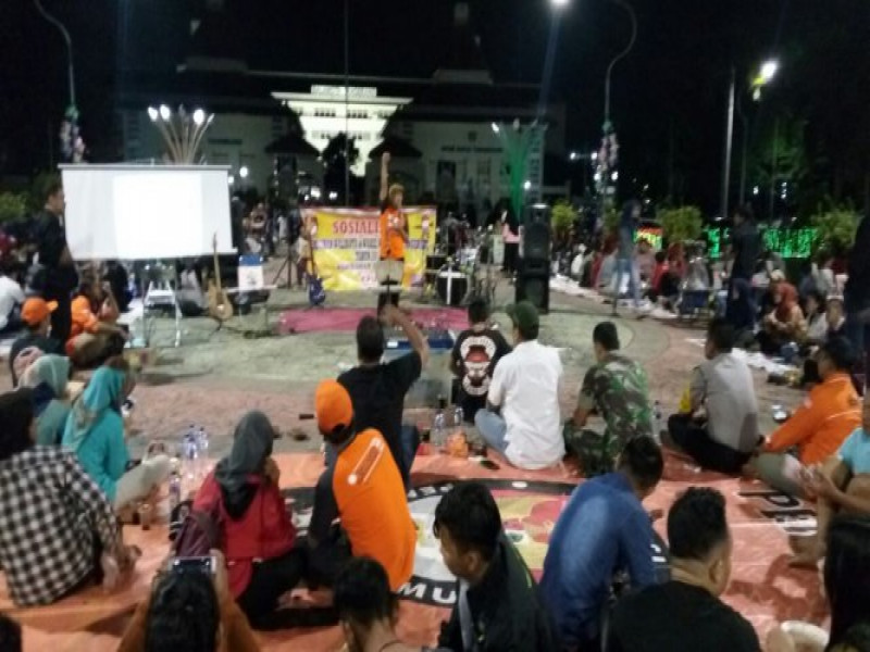 IMG-ketua-kpu-ajak-ratusan-pengunjung-lakustik-puspemkot-tangerang-nyoblos