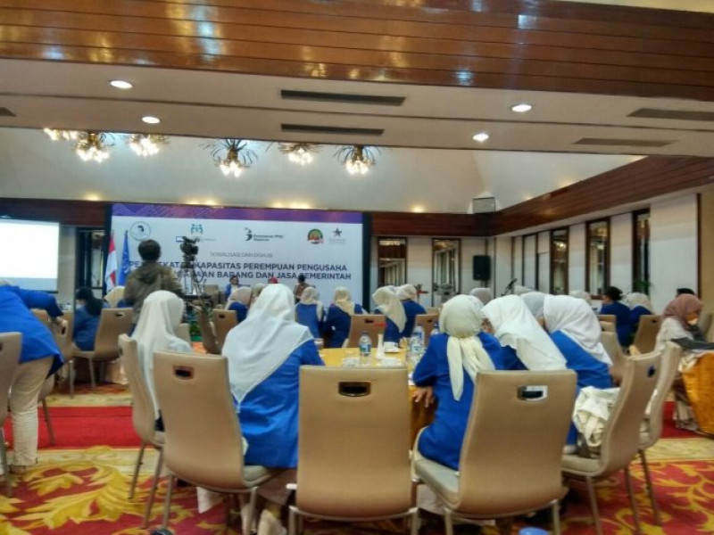 IMG-tingkatkan-peran-iwapi-kota-tangerang-ikuti-seminar
