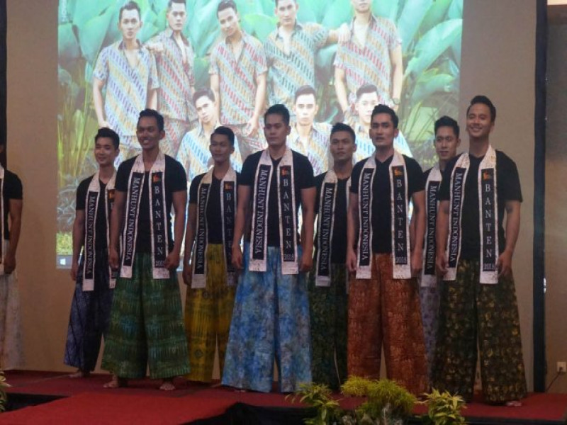IMG-produsen-batik-asal-kota-tangerang-rancang-busana-finalis-manhun-banten