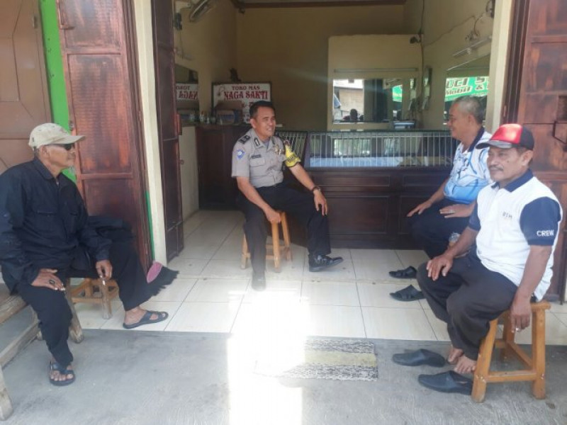 IMG-aiptu-sakip-bhabinkamtibmas-polsek-benda-sambang-toko-mas