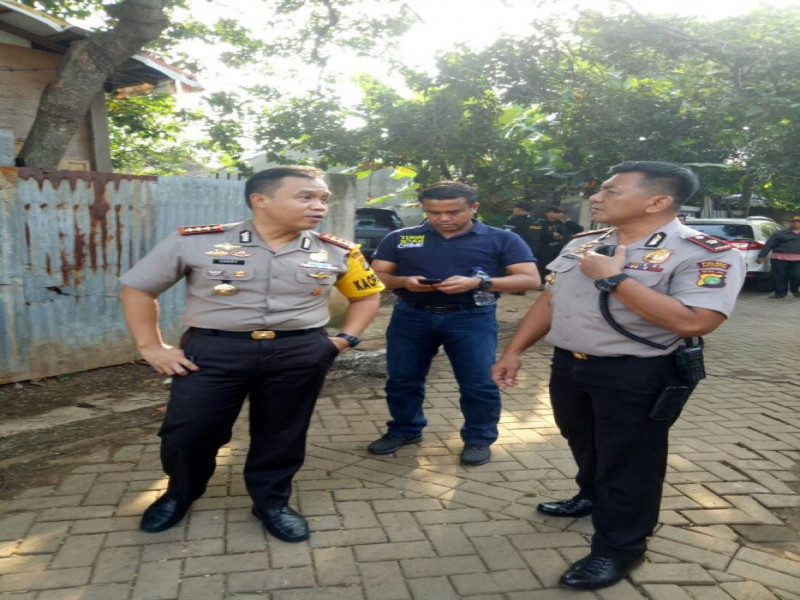 IMG-kapolsek-cipondoh-cek-lokasi-pembuatan-senpi-rakitan
