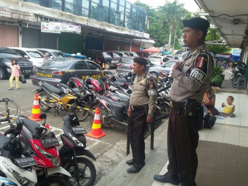 IMG-patroli-dialogis-sabhara-polsek-jatiuwung-sambangi-gereja-bethel-indonesia