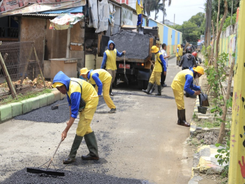 IMG-pemkot-tangerang-terus-tingkatkan-kualitas-jalan