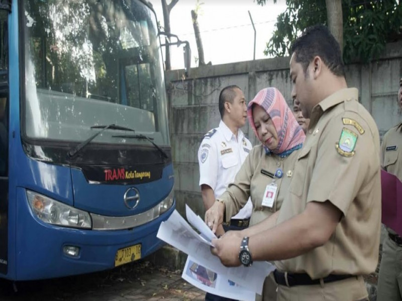IMG-pemkot-luncurkan-bus-pariwisata-di-festival-cisadane