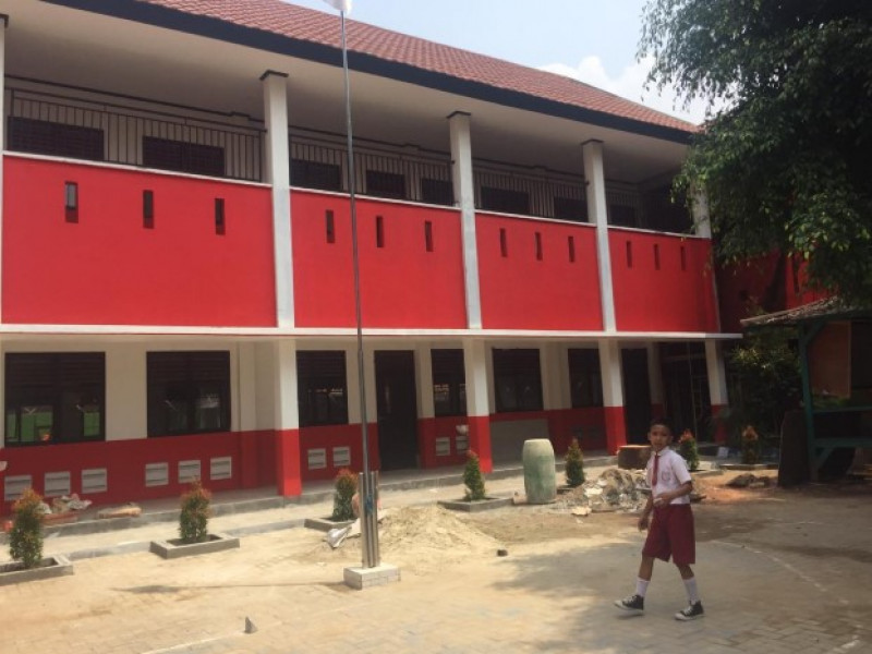 IMG-pemkot-tangerang-bangun-ruang-kelas-baru-di-sdn-panunggangan-11