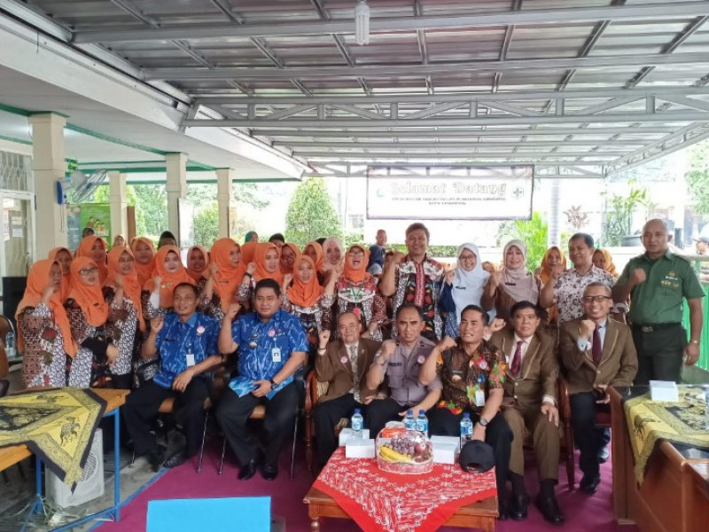 IMG-akreditasi-dari-kemenkes-puskesmas-gondrong-optimis-raih-paripurna