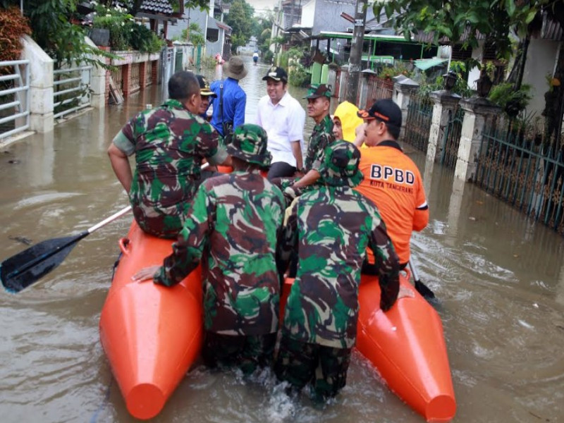 IMG-siaga-banjir-pemkot-tangerang-bentuk-pasukan-src-pb