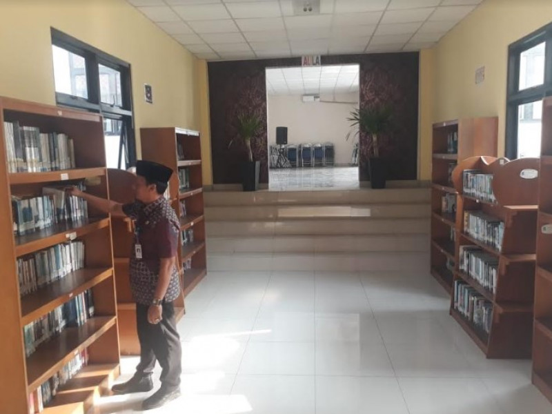 IMG-layani-masyarakat-kecamatan-batuceper-awali-dari-kebersihan-kantor