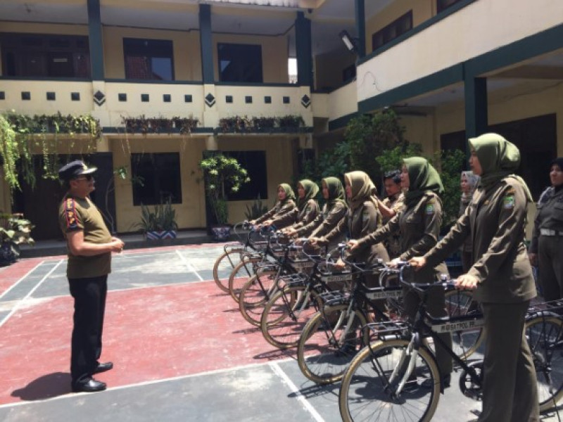 IMG-para-srikandi-satpol-pp-kota-tangerang-gelar-patroli