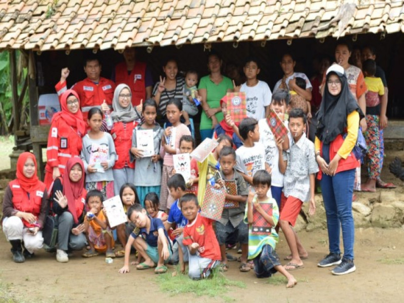 IMG-pmi-kota-tangerang-berikan-pelayanan-kesehatan-kepada-korban-bencana-yang-terkena-penyakit
