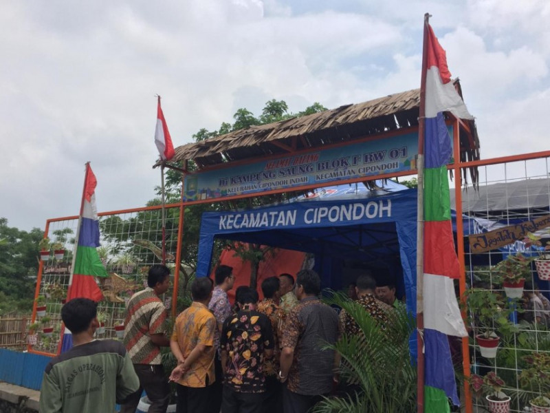 IMG-warga-manfaatkan-acara-musrembang-dalam-memasarkan-produk-umkm